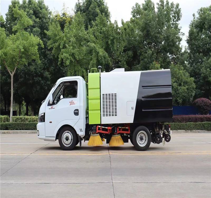 小型马路吸尘扫地车 城市清洁的效率革命